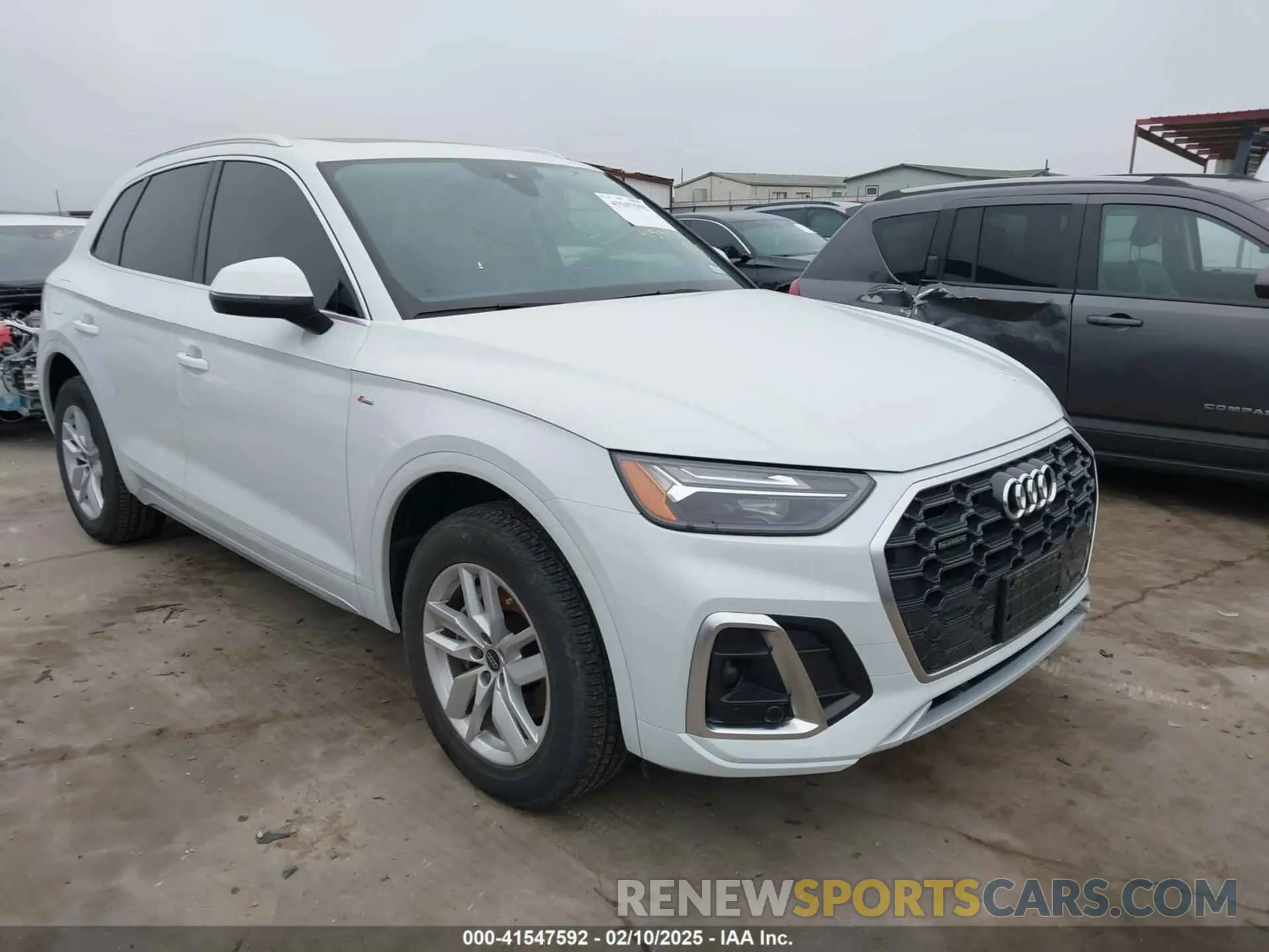 1 Photograph of a damaged car WA1GAAFY6P2135734 AUDI Q5 2023