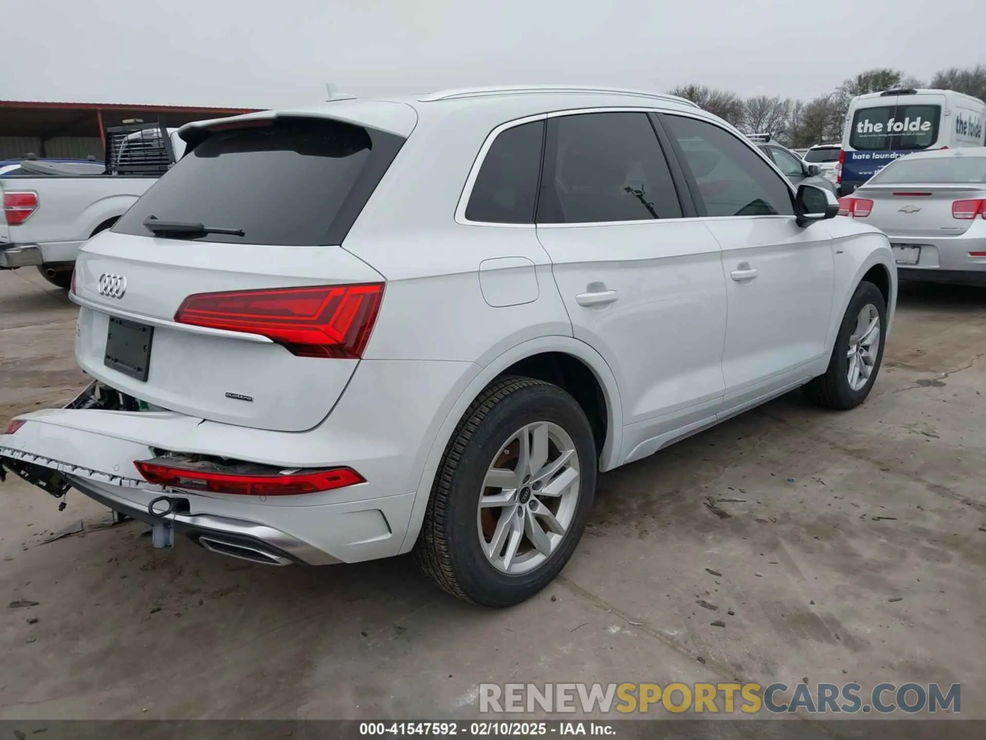 4 Photograph of a damaged car WA1GAAFY6P2135734 AUDI Q5 2023