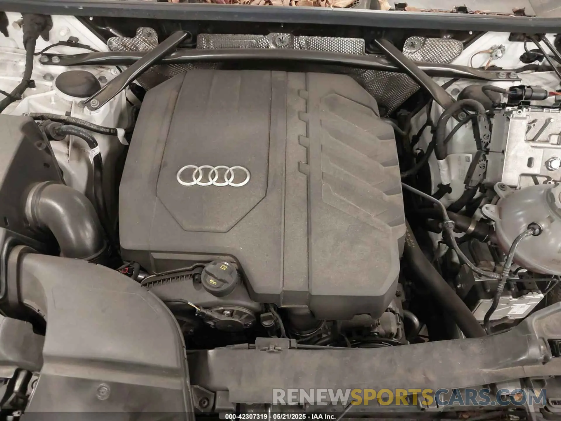 10 Photograph of a damaged car WA1GAAFY6P2157636 AUDI Q5 2023