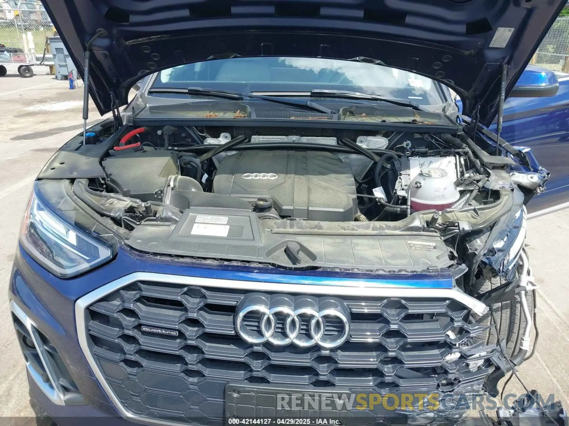 10 Photograph of a damaged car WA1GAAFY7P2122345 AUDI Q5 2023