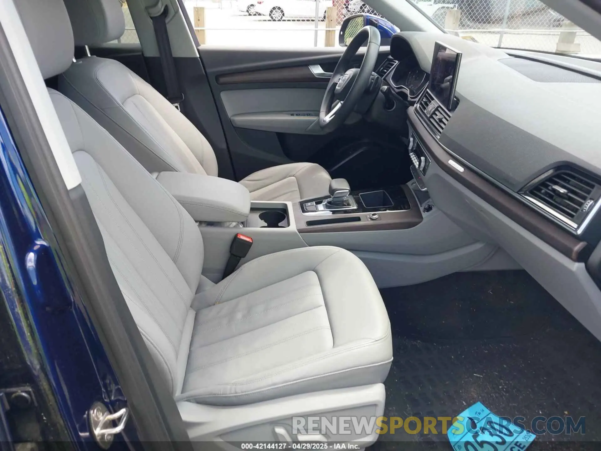 5 Photograph of a damaged car WA1GAAFY7P2122345 AUDI Q5 2023