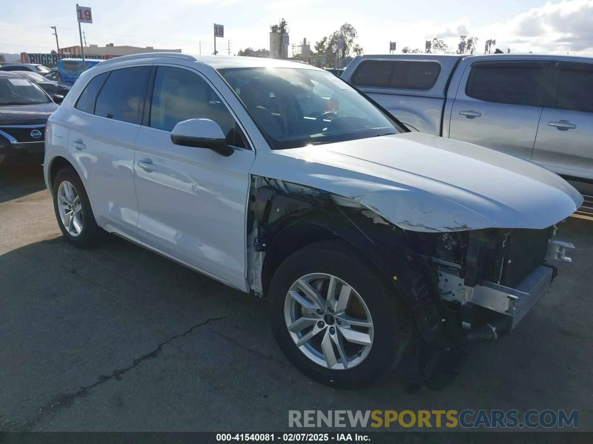 1 Photograph of a damaged car WA1GAAFY7P2162649 AUDI Q5 2023