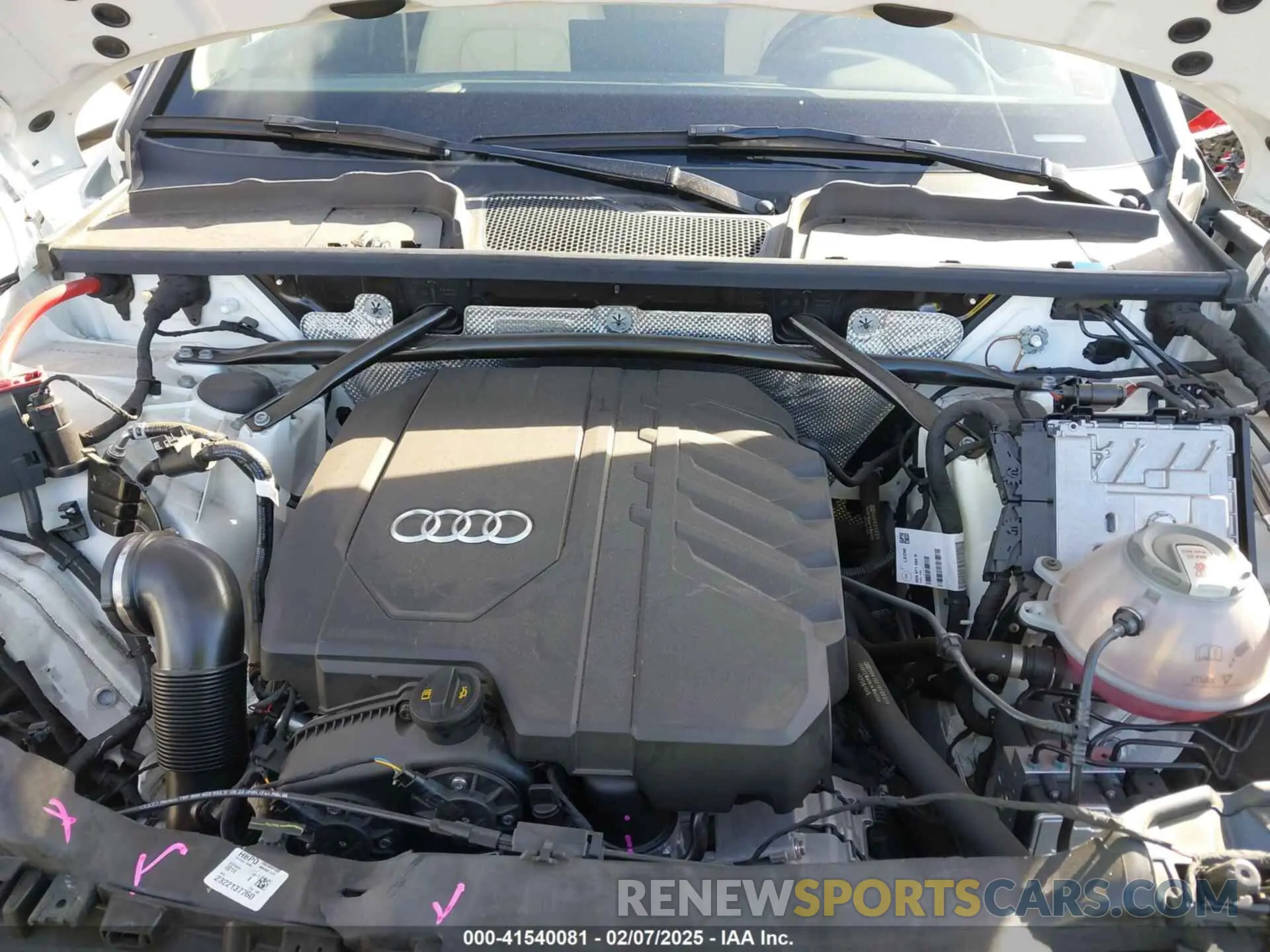 10 Photograph of a damaged car WA1GAAFY7P2162649 AUDI Q5 2023