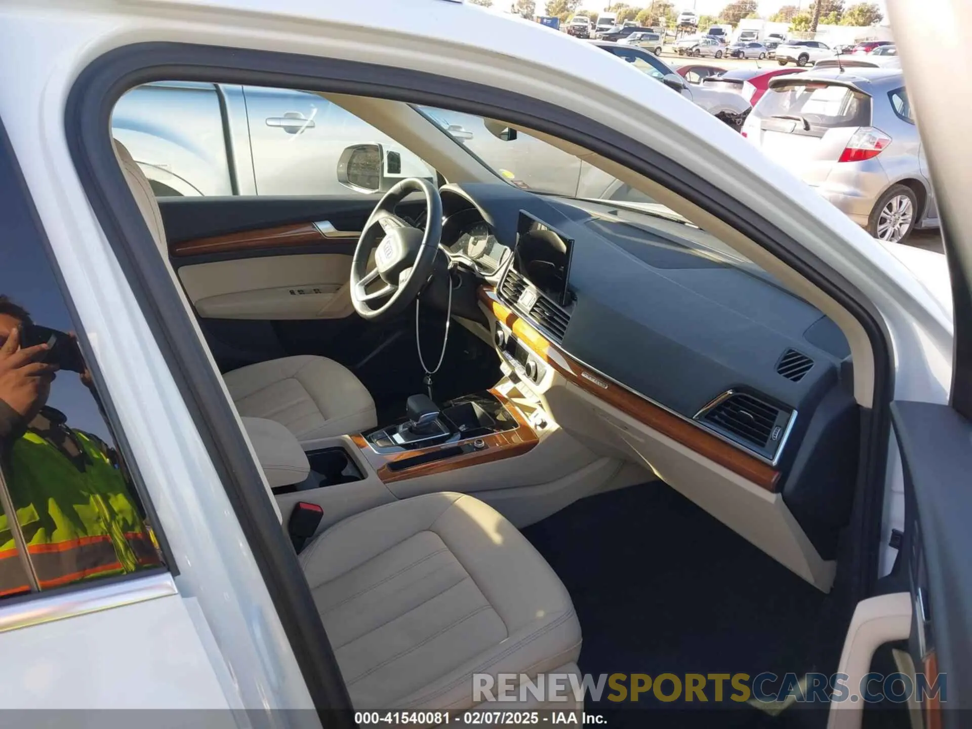 5 Photograph of a damaged car WA1GAAFY7P2162649 AUDI Q5 2023