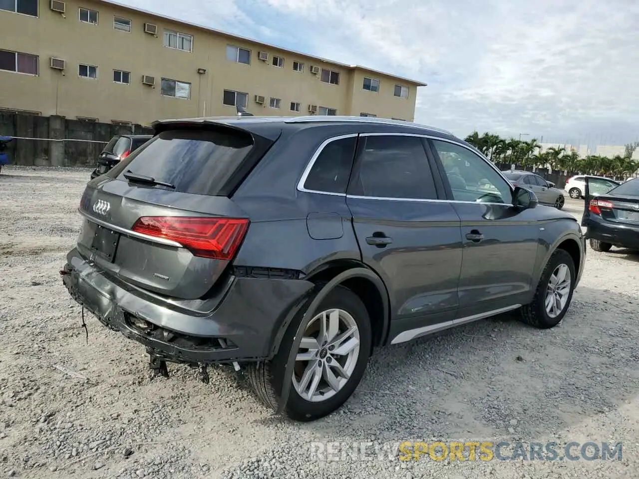 3 Photograph of a damaged car WA1GAAFY8P2175457 AUDI Q5 2023