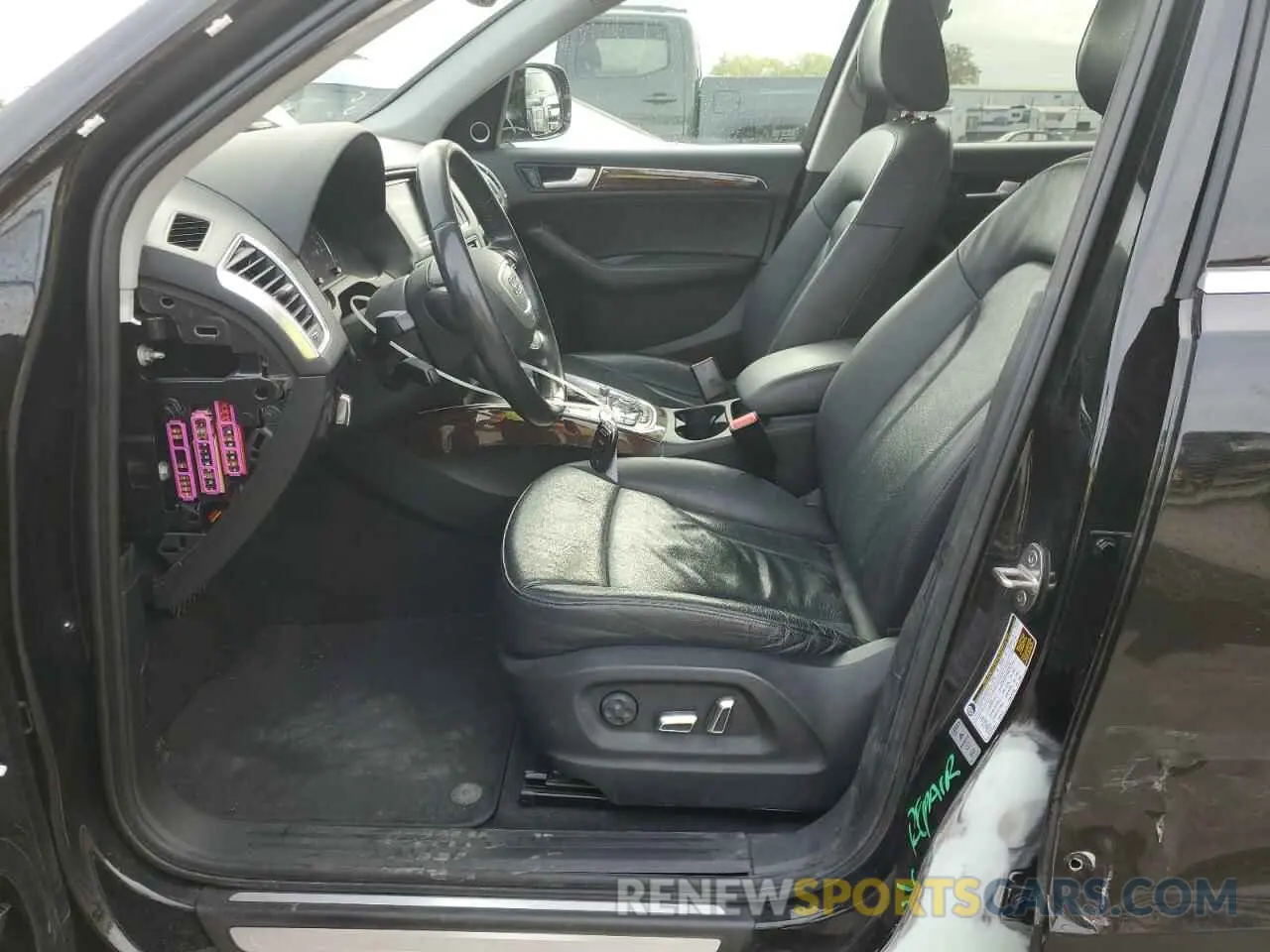 7 Photograph of a damaged car WA1LFAFP1FA124152 AUDI Q5 2023
