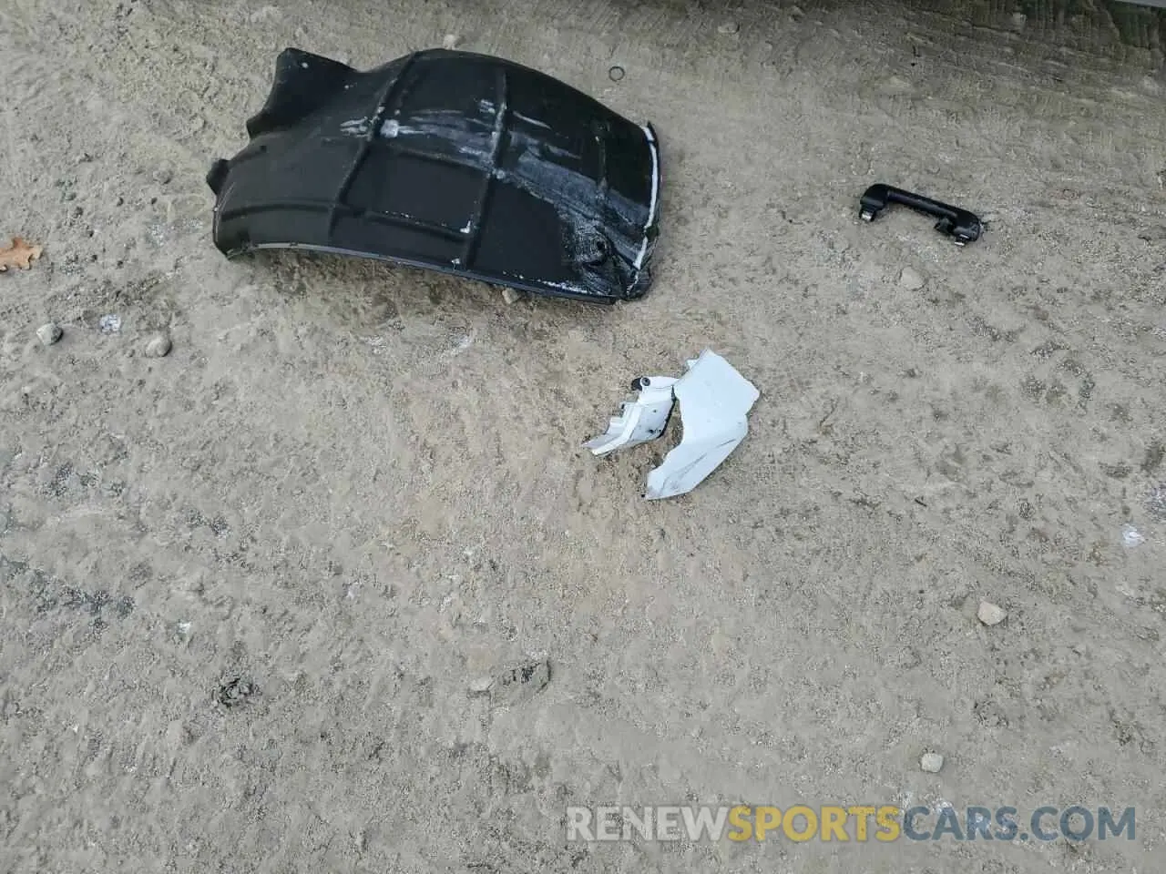 13 Photograph of a damaged car WA14AAFY3R2106861 AUDI Q5 2024