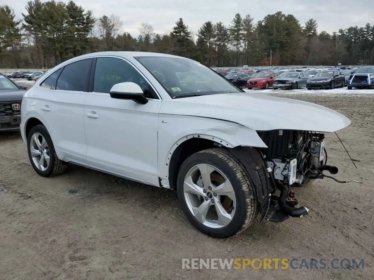 4 Photograph of a damaged car WA14AAFY3R2106861 AUDI Q5 2024