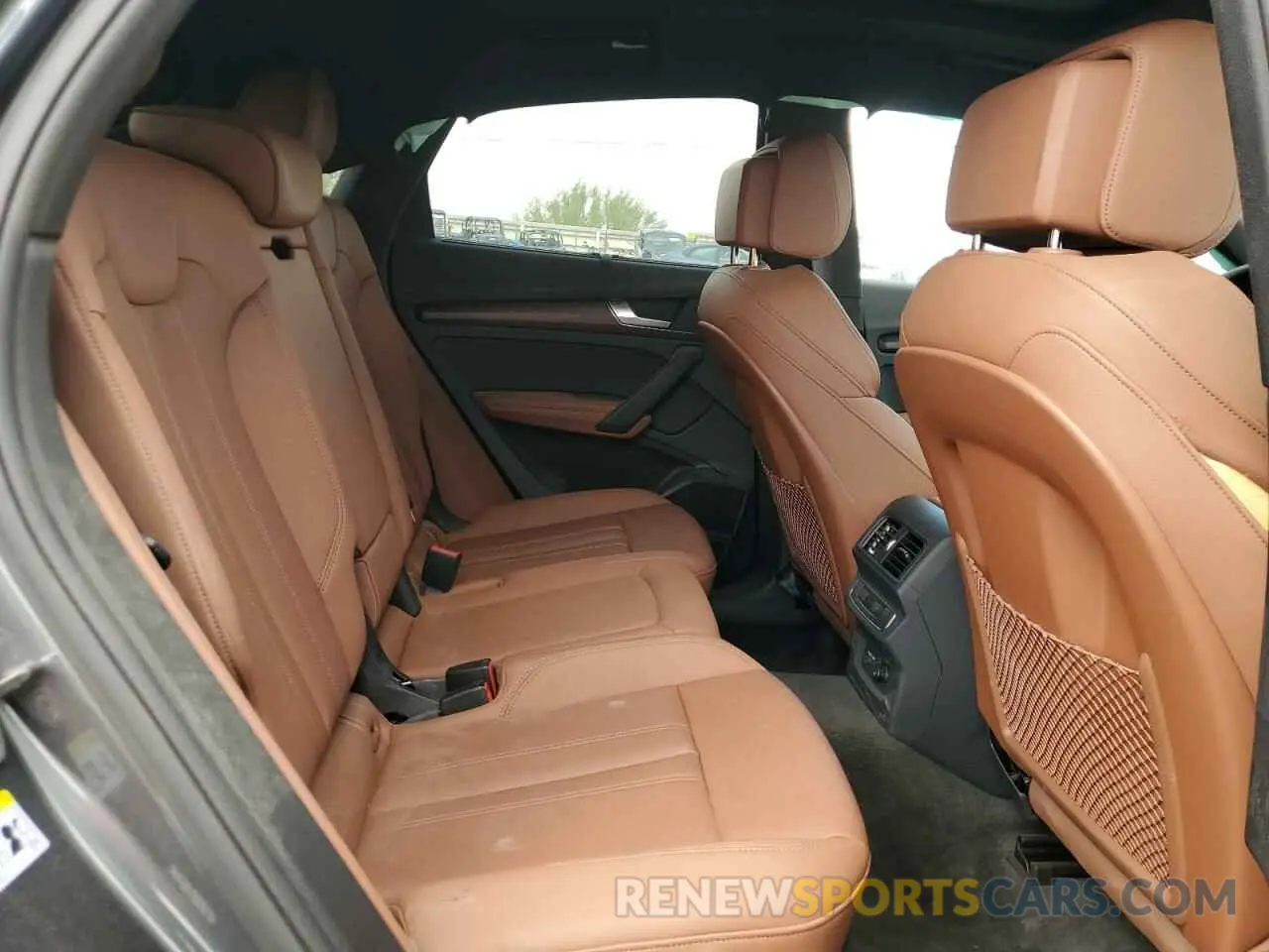 11 Photograph of a damaged car WA15AAFY3R2014234 AUDI Q5 2024