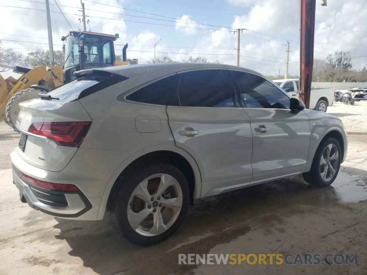 3 Photograph of a damaged car WA15AAFY8R2082545 AUDI Q5 2024