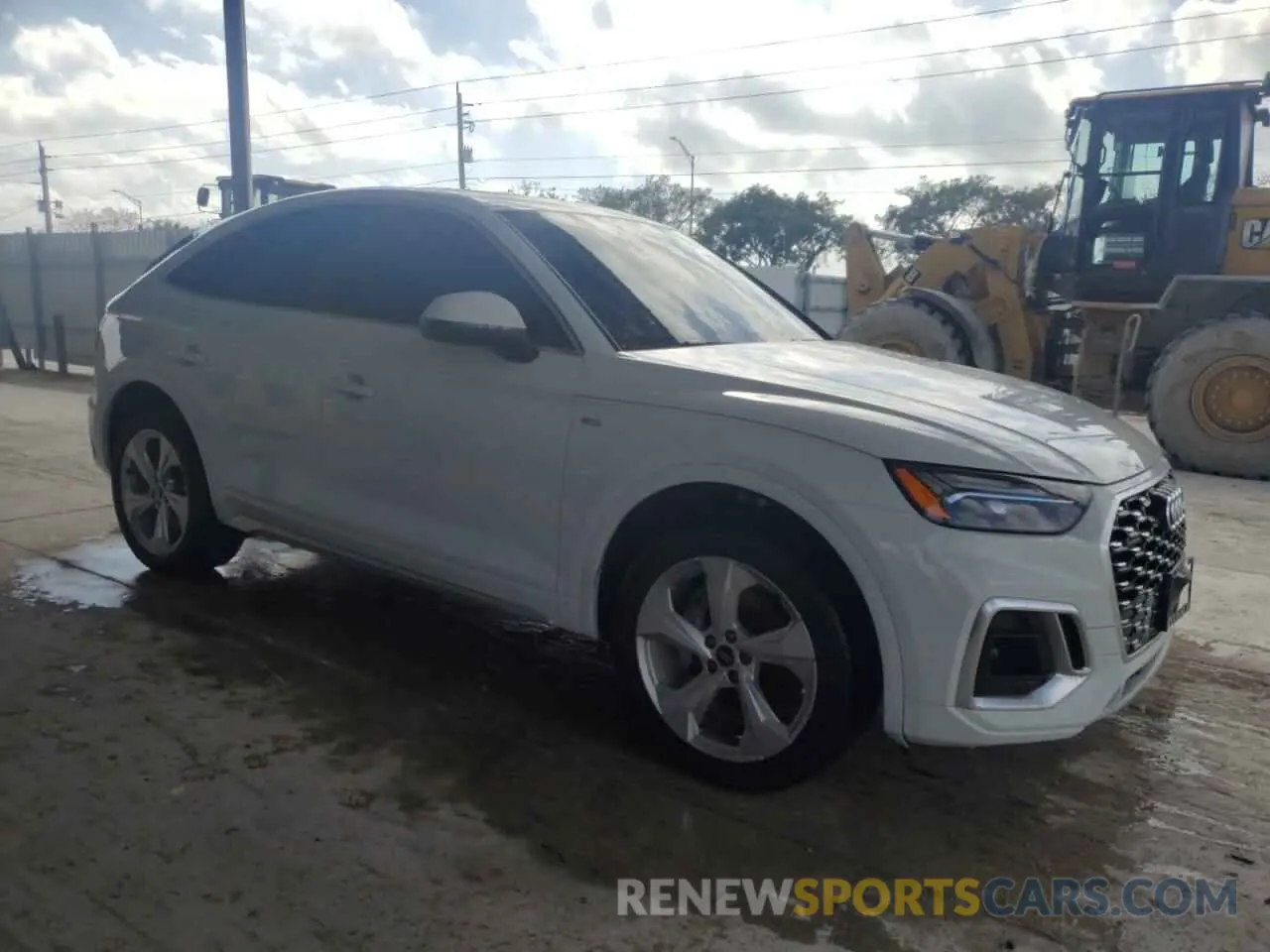 4 Photograph of a damaged car WA15AAFY8R2082545 AUDI Q5 2024