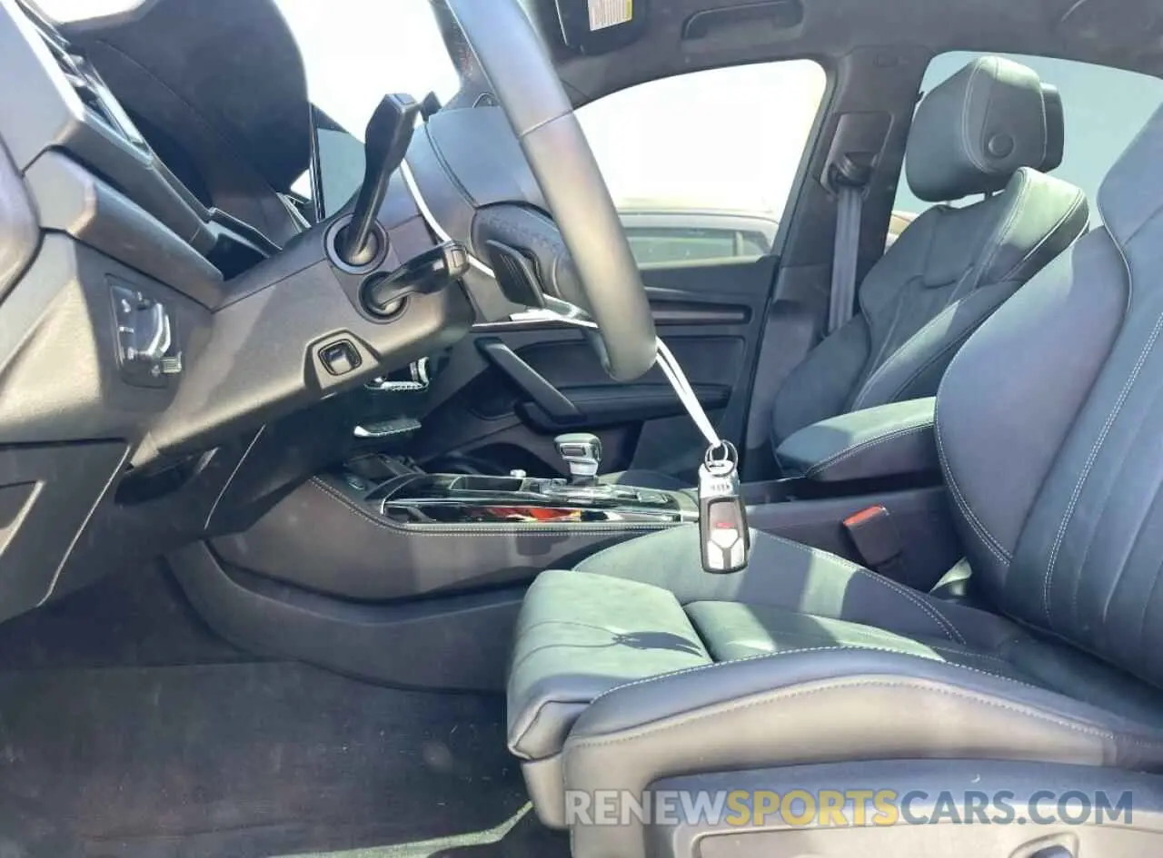 7 Photograph of a damaged car WA15AAFY8R2082545 AUDI Q5 2024