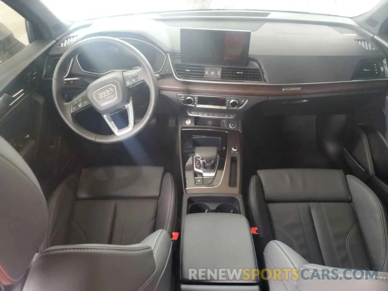 8 Photograph of a damaged car WA15AAFY8R2082545 AUDI Q5 2024