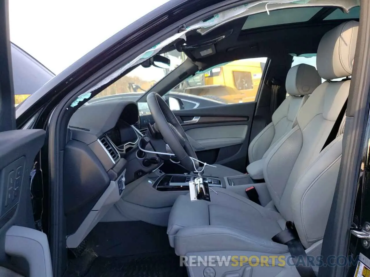 7 Photograph of a damaged car WA16AAFY7R2047970 AUDI Q5 2024