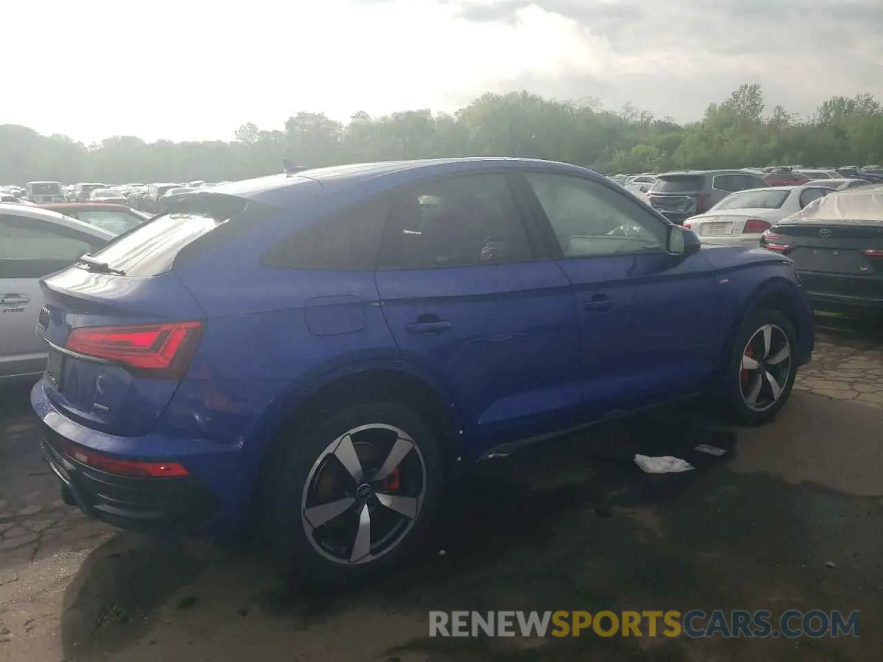 3 Photograph of a damaged car WA16AAFY8R2053891 AUDI Q5 2024