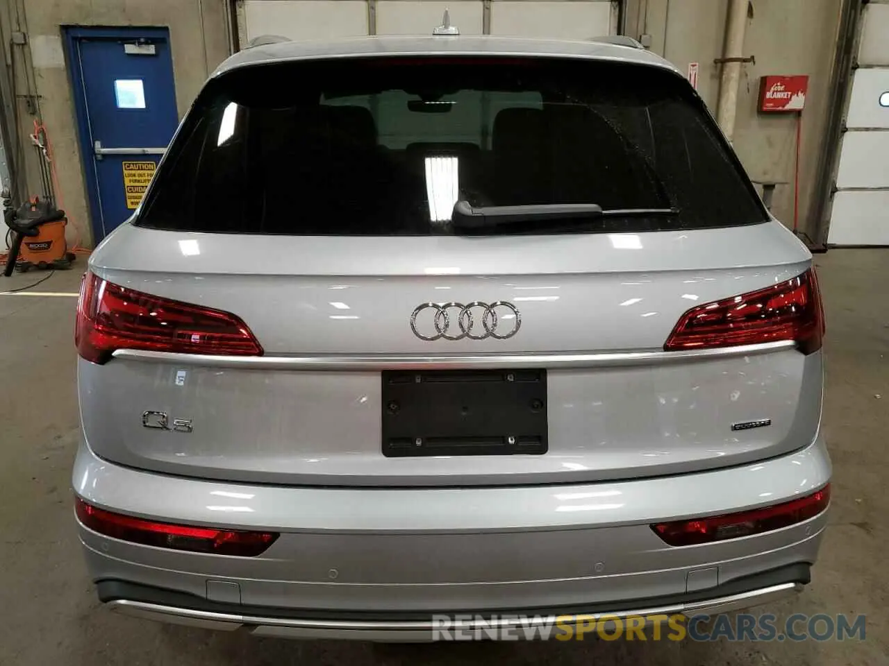 6 Photograph of a damaged car WA1ABAFY1R2094807 AUDI Q5 2024