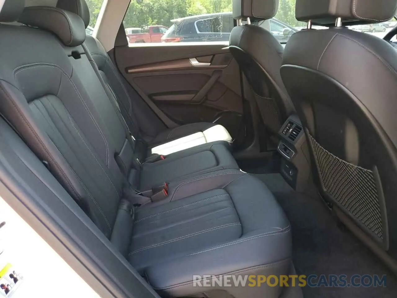 11 Photograph of a damaged car WA1ABAFY2R2150639 AUDI Q5 2024