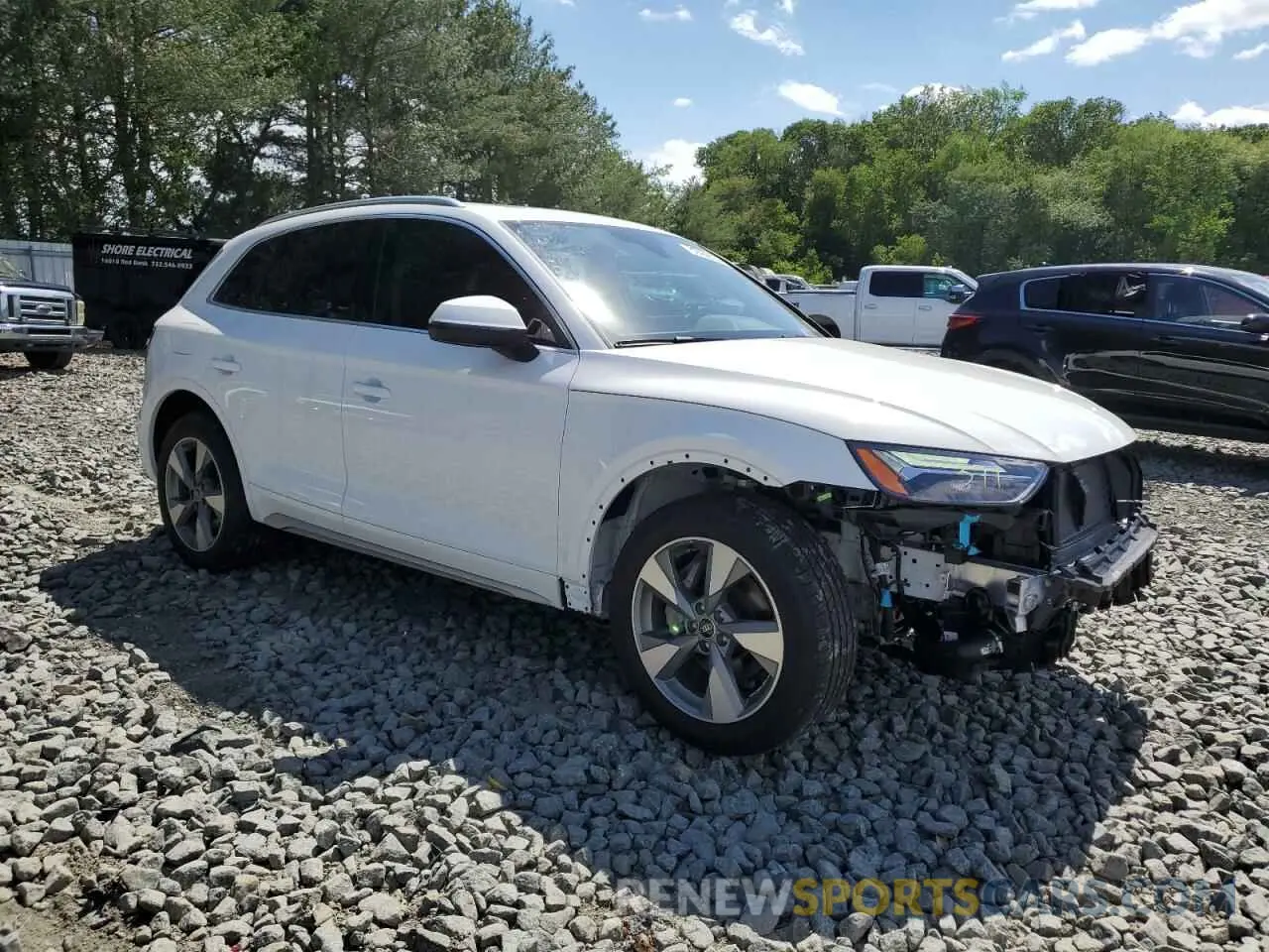 4 Photograph of a damaged car WA1ABAFY2R2150639 AUDI Q5 2024