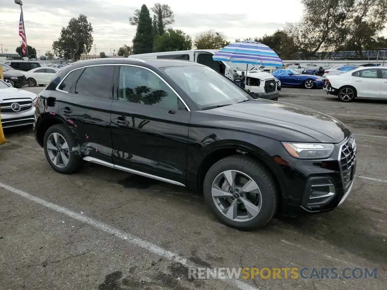 4 Photograph of a damaged car WA1ABAFY6R2137571 AUDI Q5 2024