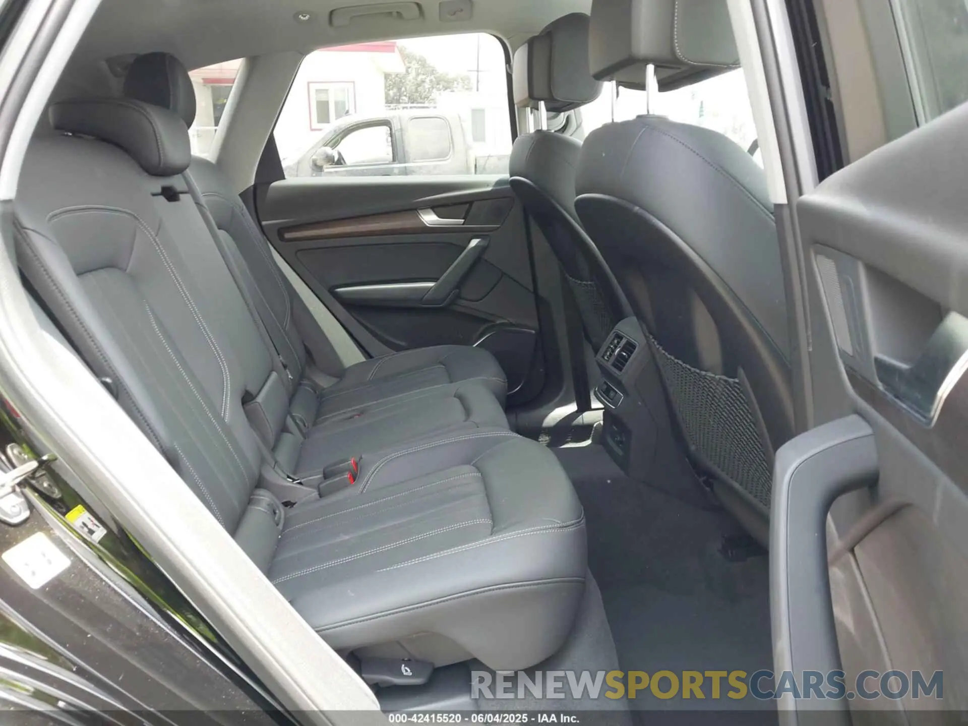 8 Photograph of a damaged car WA1ABAFY8R2013737 AUDI Q5 2024