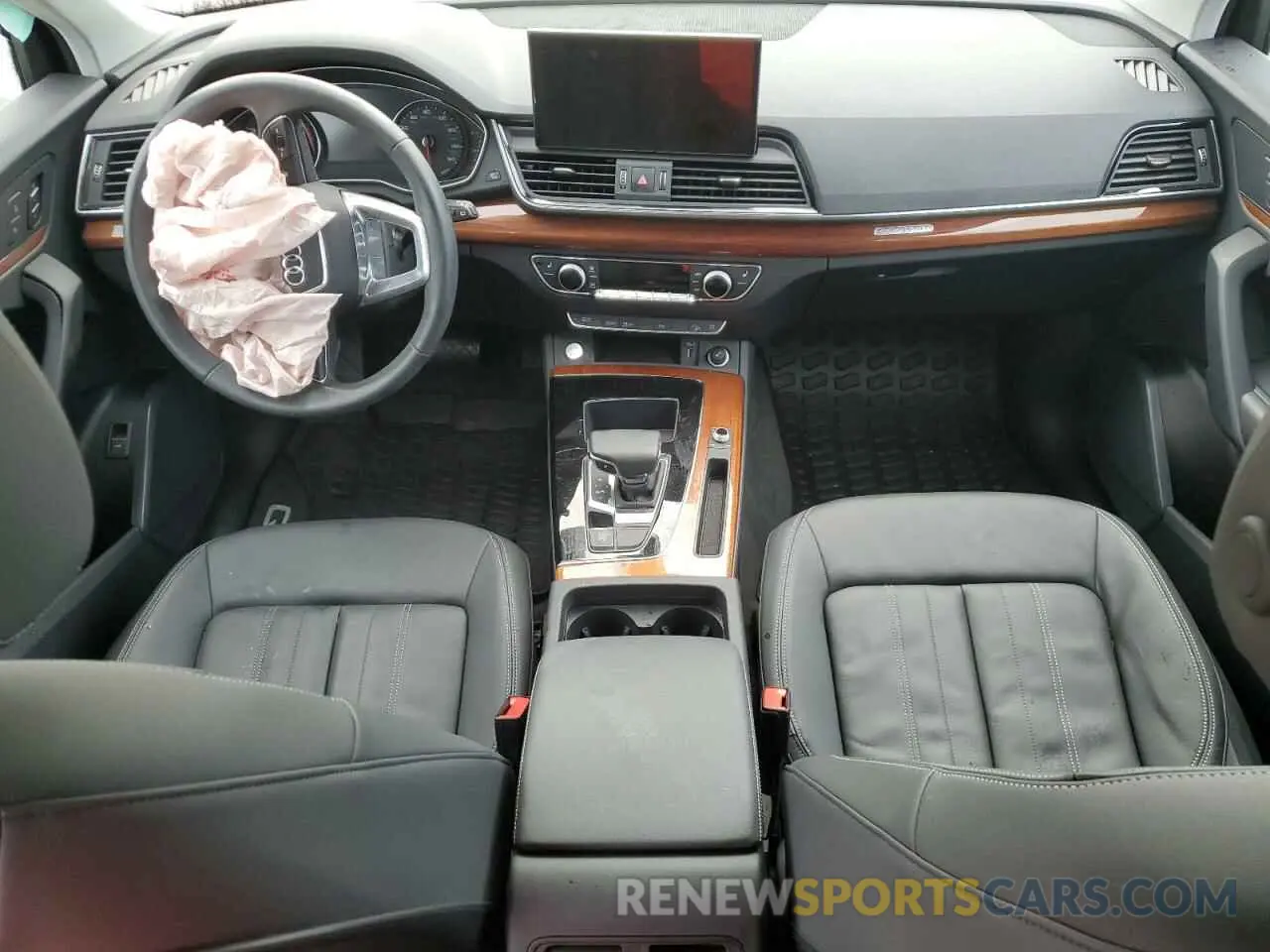 8 Photograph of a damaged car WA1ABAFY9R2083635 AUDI Q5 2024