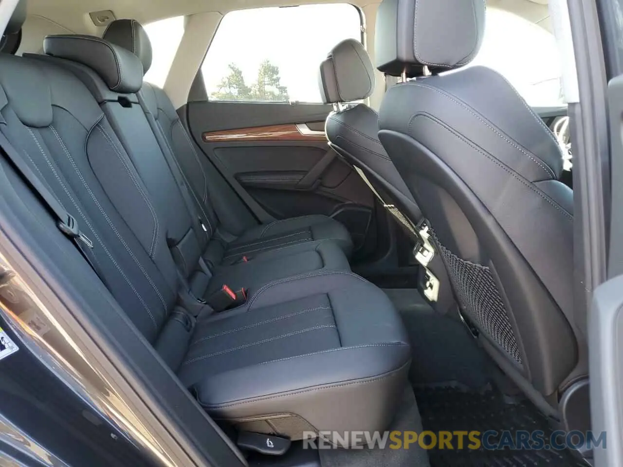 11 Photograph of a damaged car WA1BBAFY4R2138979 AUDI Q5 2024