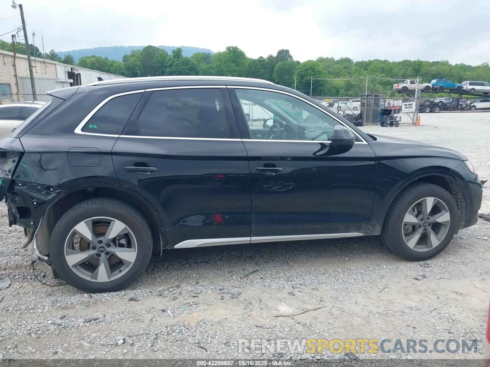 14 Photograph of a damaged car WA1BBAFY7R2047852 AUDI Q5 2024