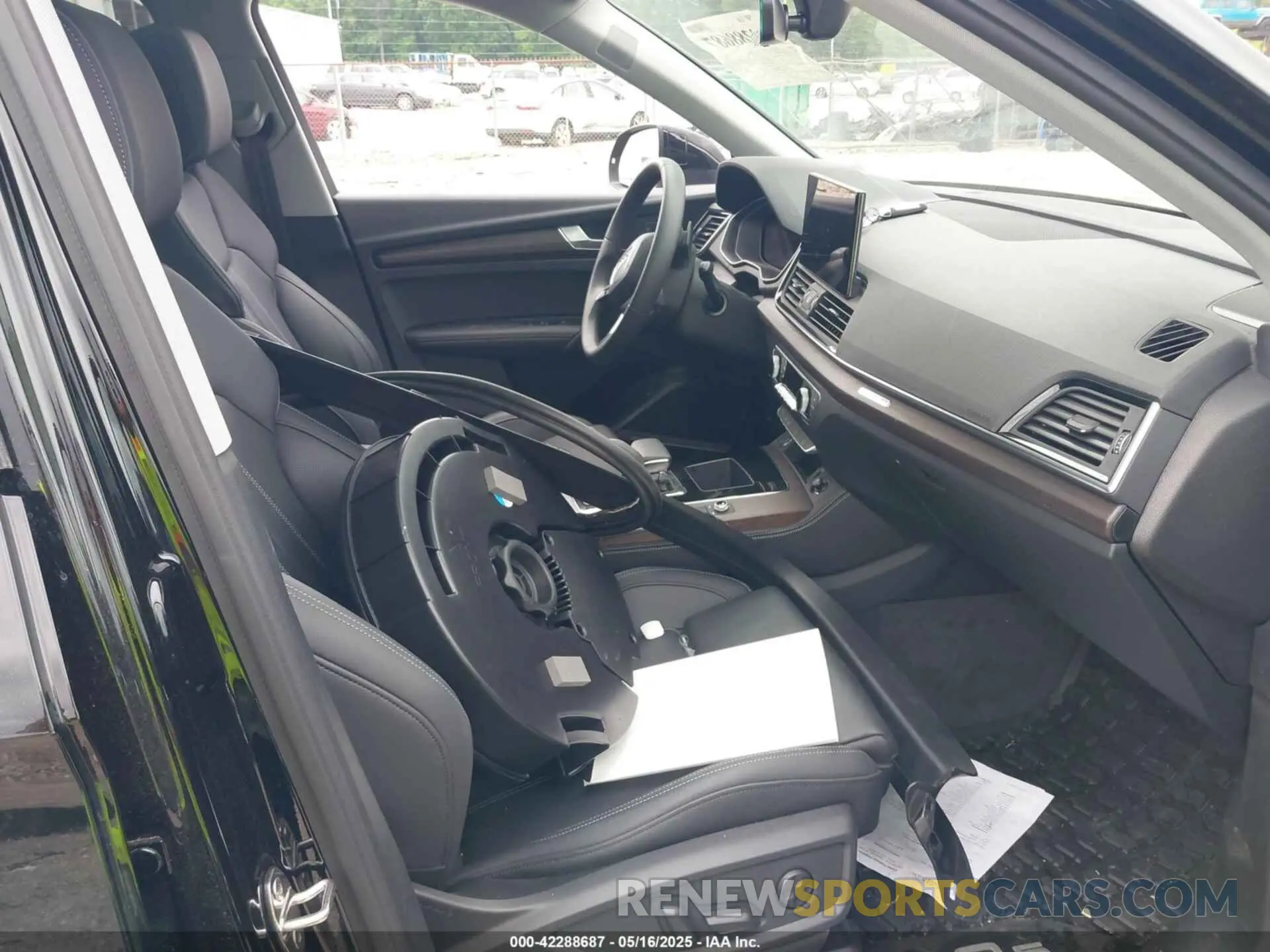 5 Photograph of a damaged car WA1BBAFY7R2047852 AUDI Q5 2024