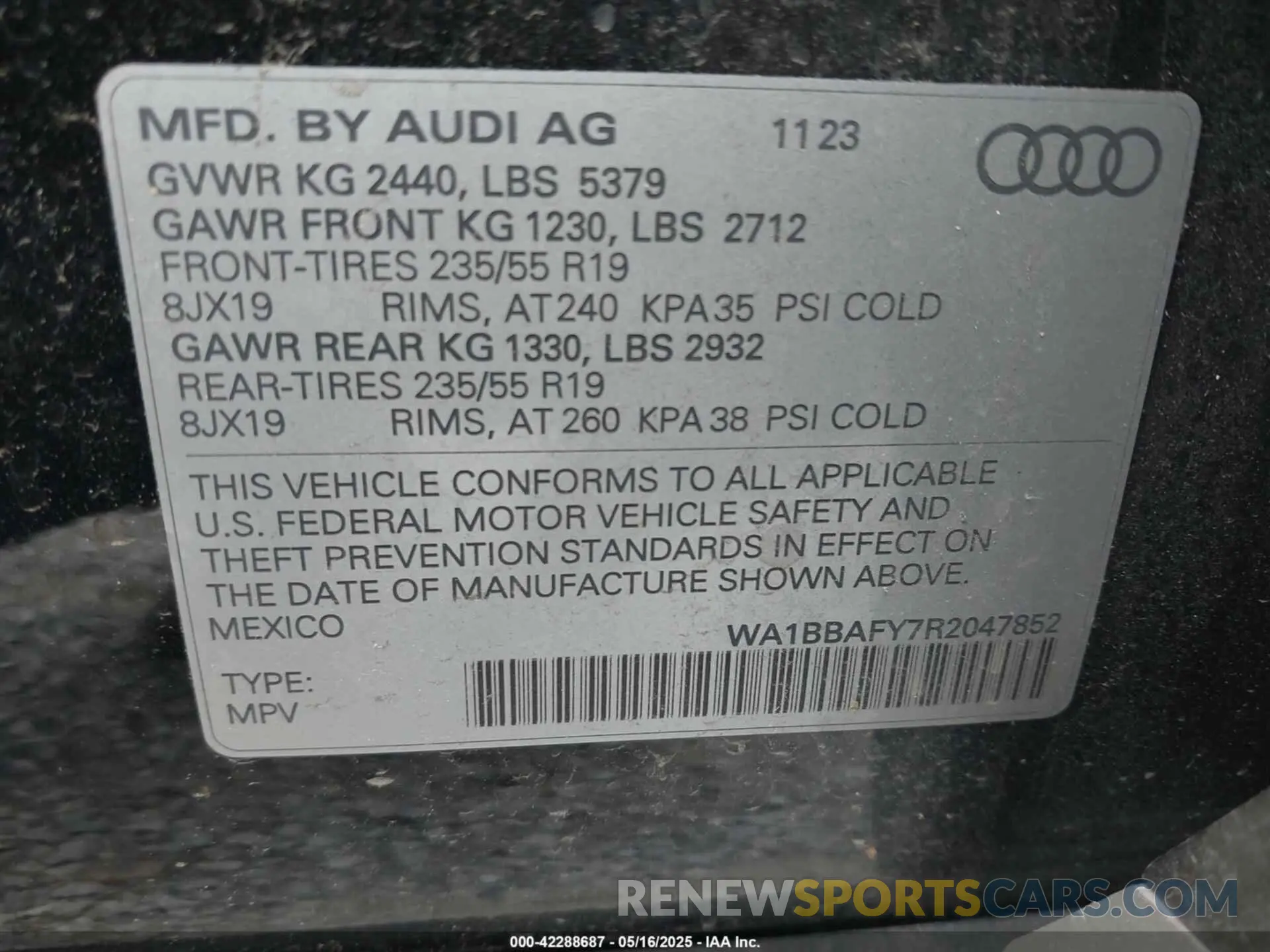 9 Photograph of a damaged car WA1BBAFY7R2047852 AUDI Q5 2024