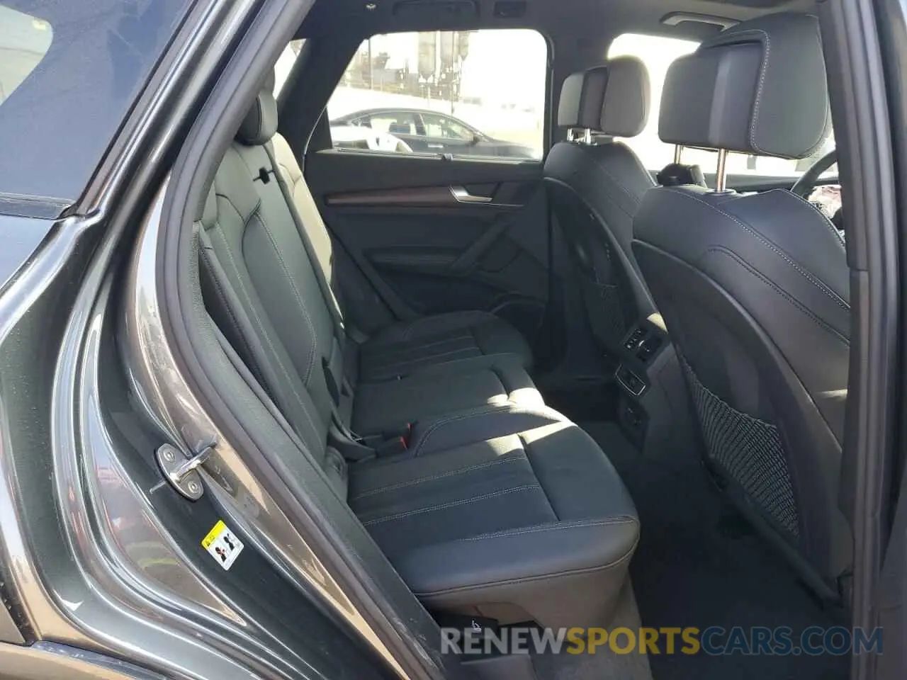11 Photograph of a damaged car WA1E2AFY3R2102696 AUDI Q5 2024