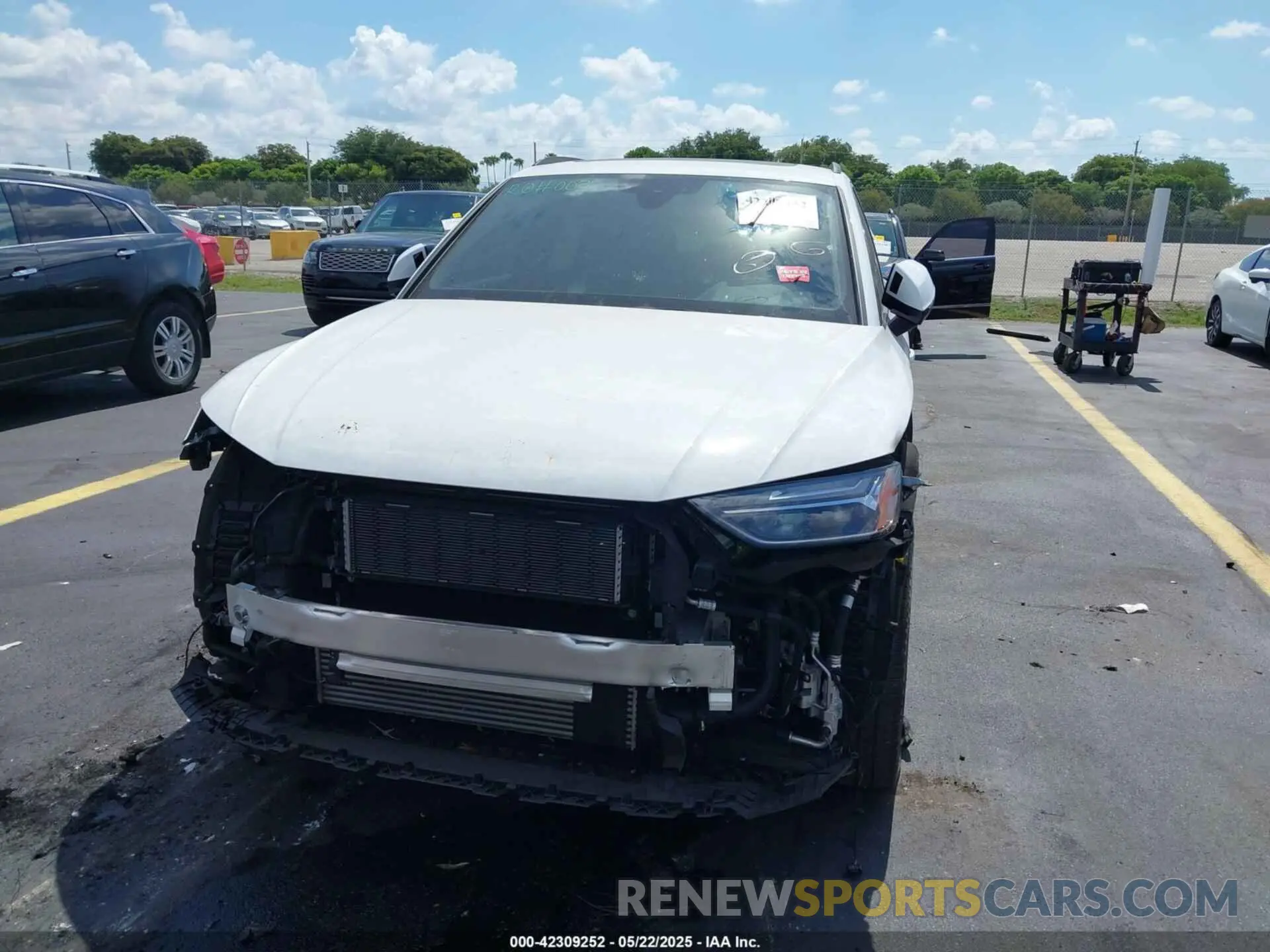 6 Photograph of a damaged car WA1E2AFY4R2036143 AUDI Q5 2024