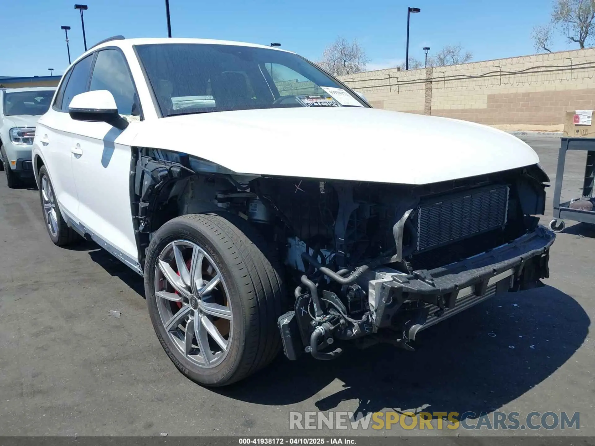 6 Photograph of a damaged car WA1E2AFY5R2043487 AUDI Q5 2024