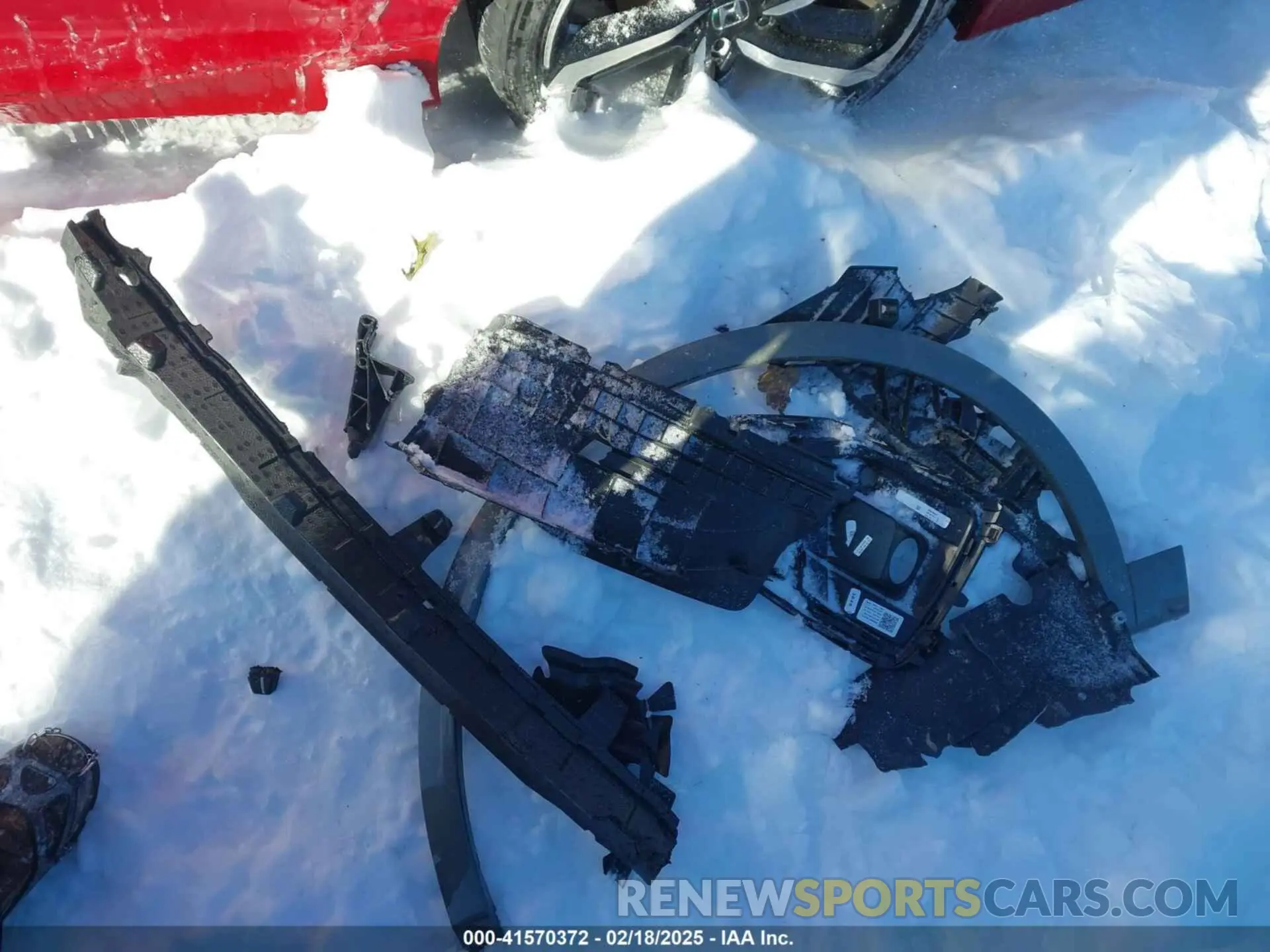 12 Photograph of a damaged car WA1E2AFY5R2138471 AUDI Q5 2024