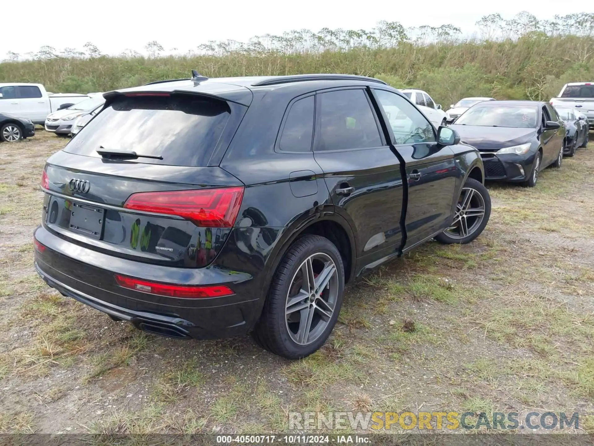 4 Photograph of a damaged car WA1E2AFY6R2061951 AUDI Q5 2024