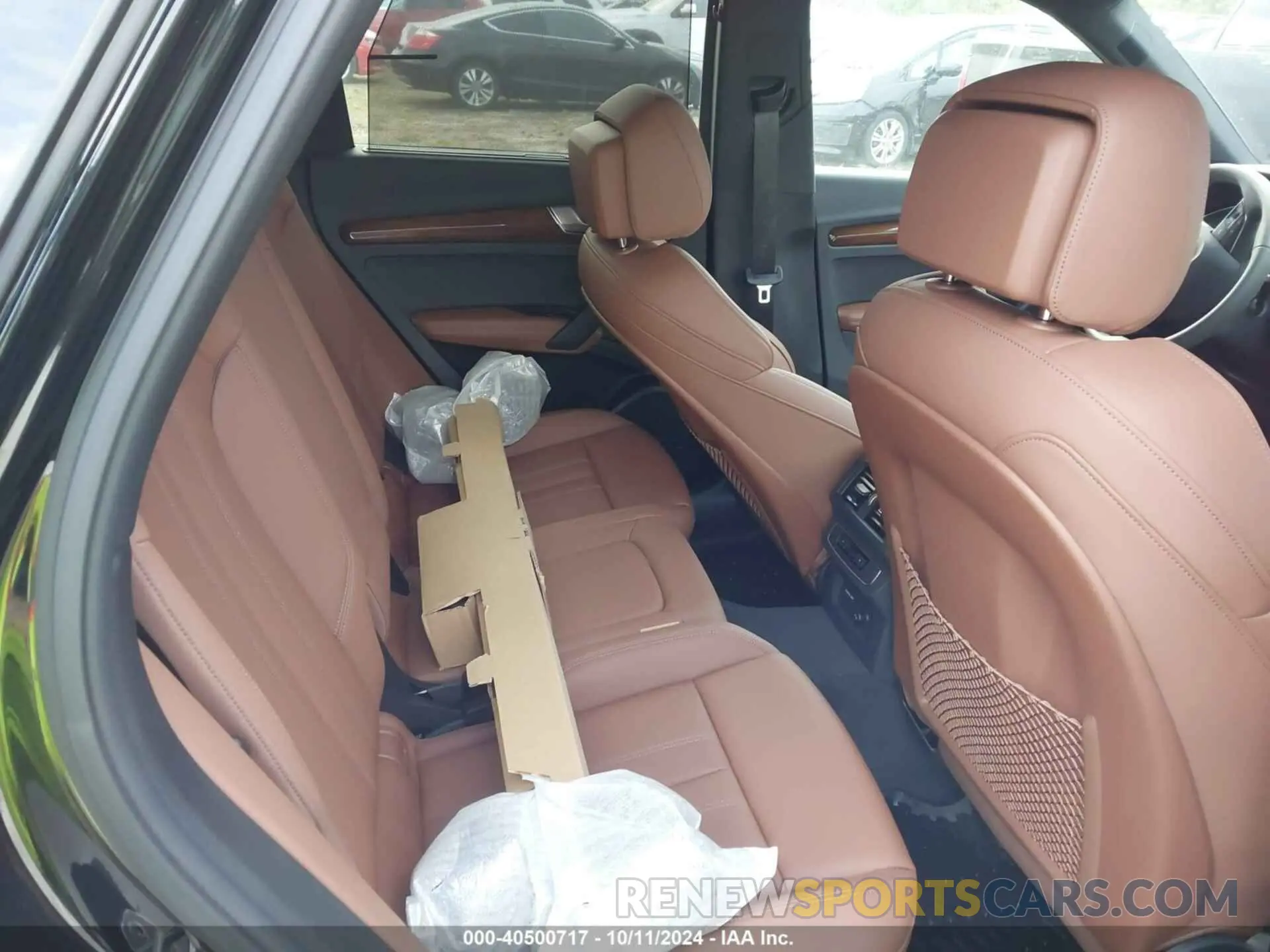 8 Photograph of a damaged car WA1E2AFY6R2061951 AUDI Q5 2024