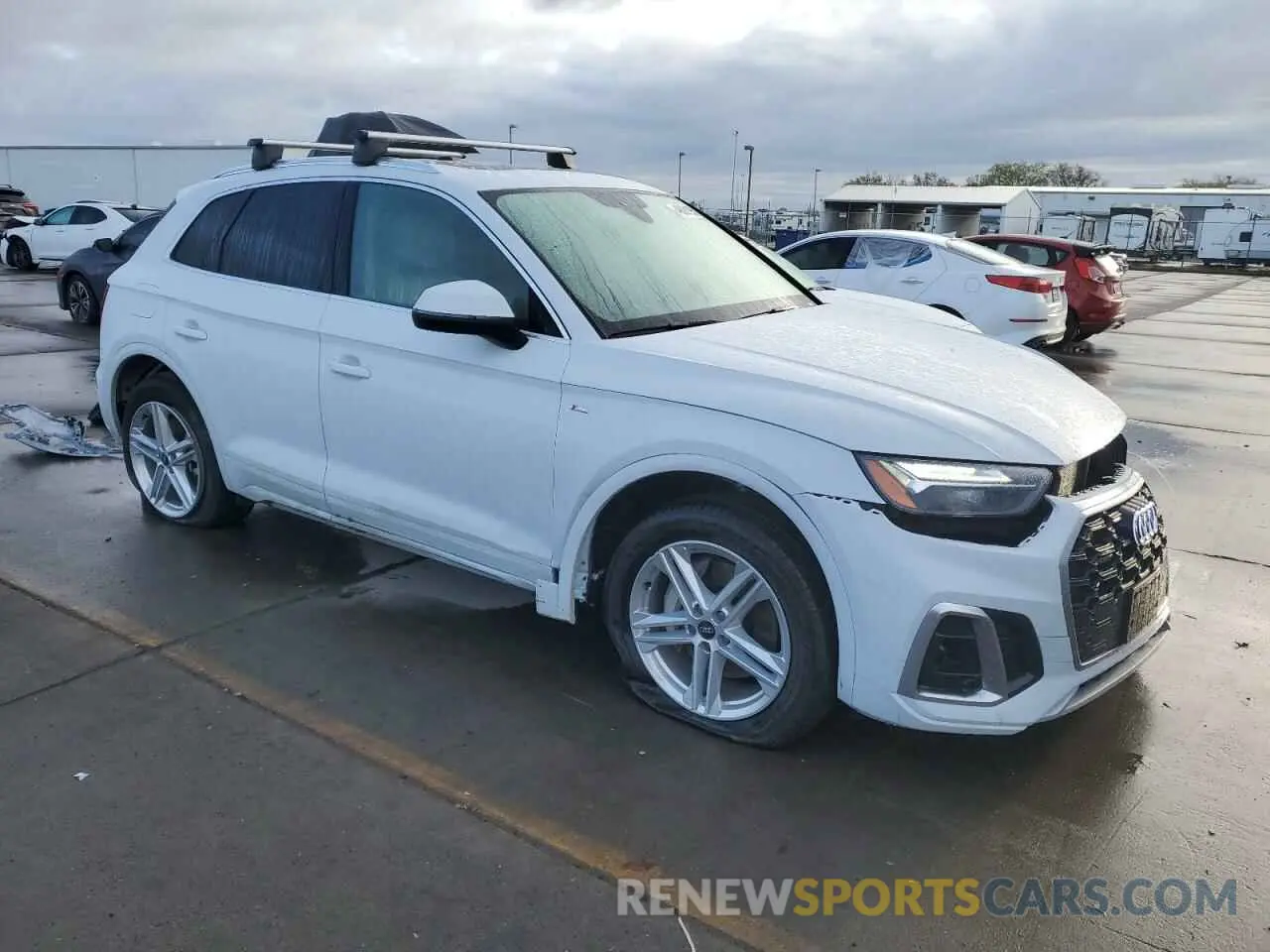 4 Photograph of a damaged car WA1E2AFY6R2070701 AUDI Q5 2024