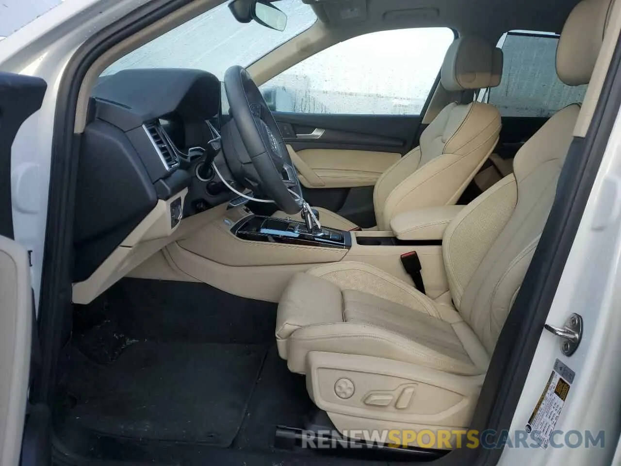 7 Photograph of a damaged car WA1E2AFY6R2070701 AUDI Q5 2024