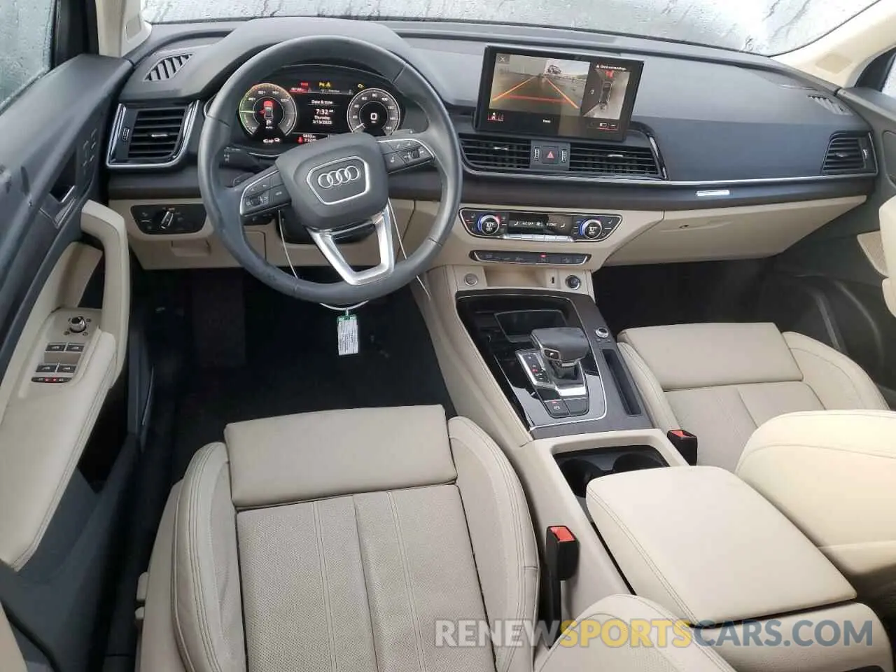 8 Photograph of a damaged car WA1E2AFY6R2070701 AUDI Q5 2024