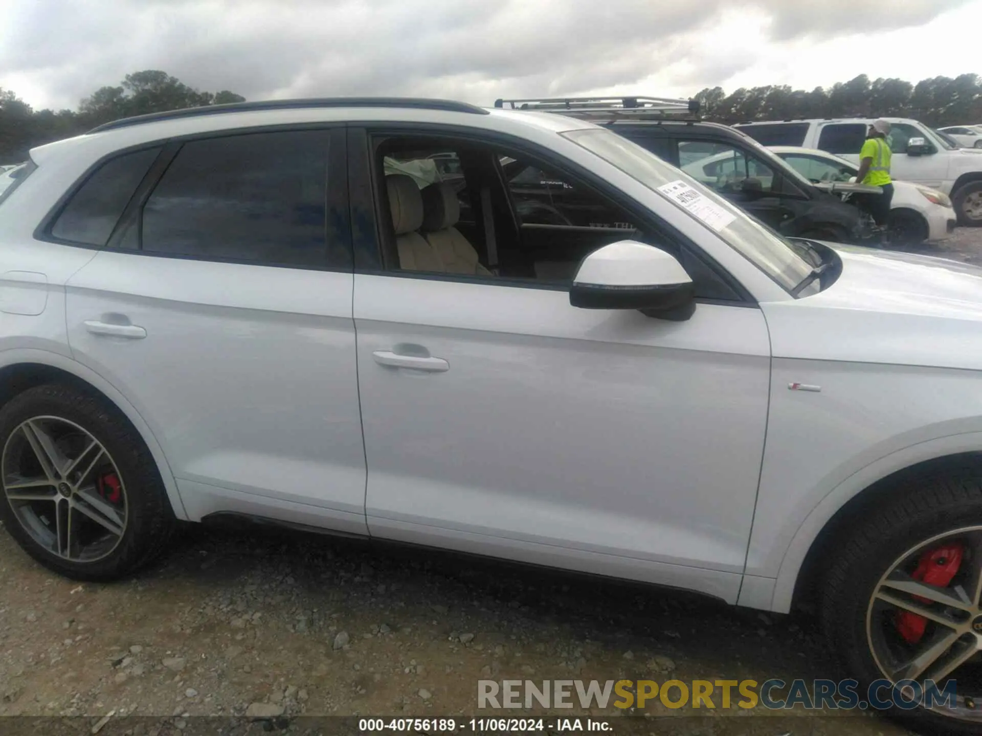 13 Photograph of a damaged car WA1E2AFY7R2015710 AUDI Q5 2024