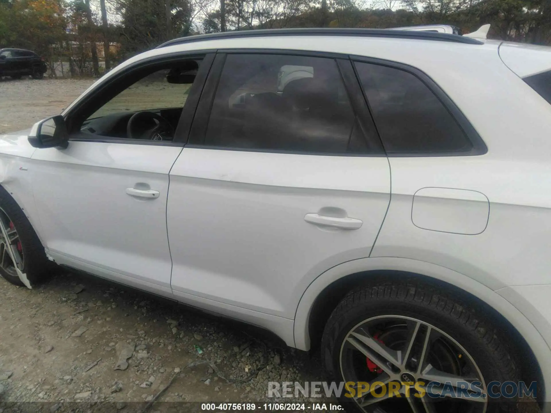 14 Photograph of a damaged car WA1E2AFY7R2015710 AUDI Q5 2024