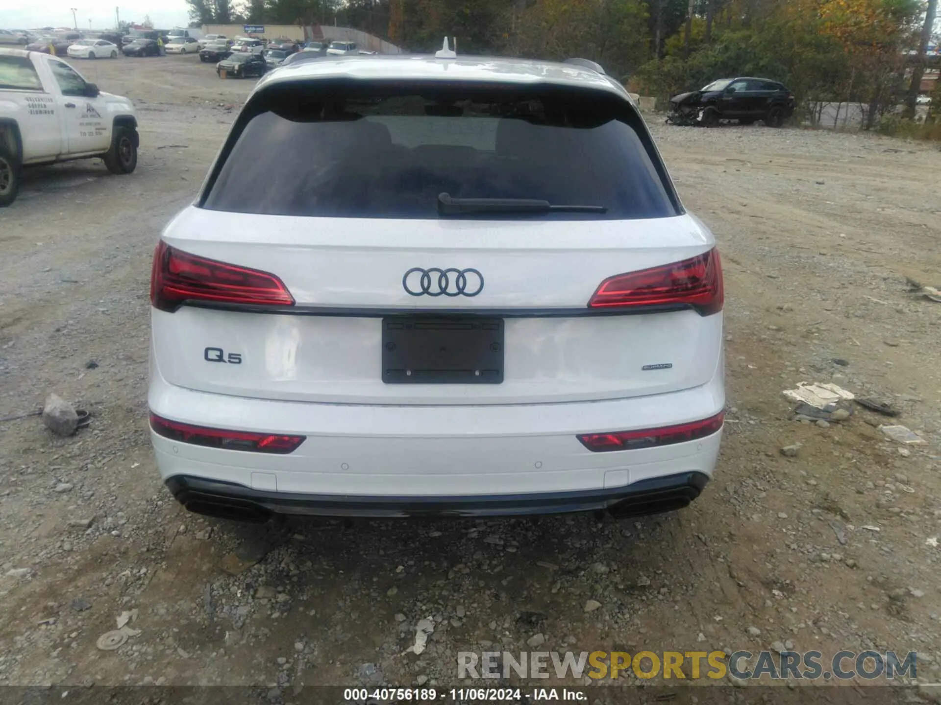 16 Photograph of a damaged car WA1E2AFY7R2015710 AUDI Q5 2024