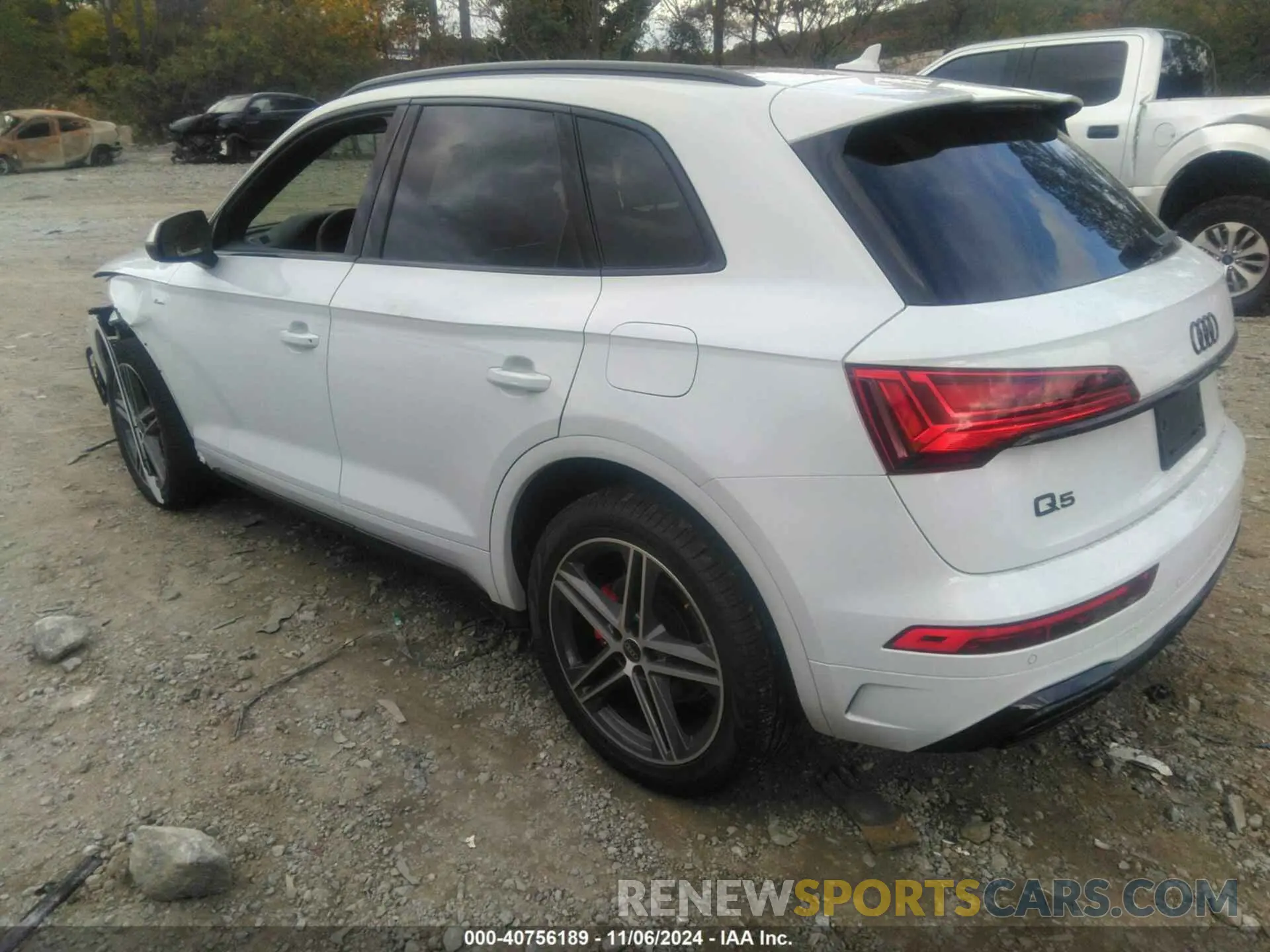 3 Photograph of a damaged car WA1E2AFY7R2015710 AUDI Q5 2024