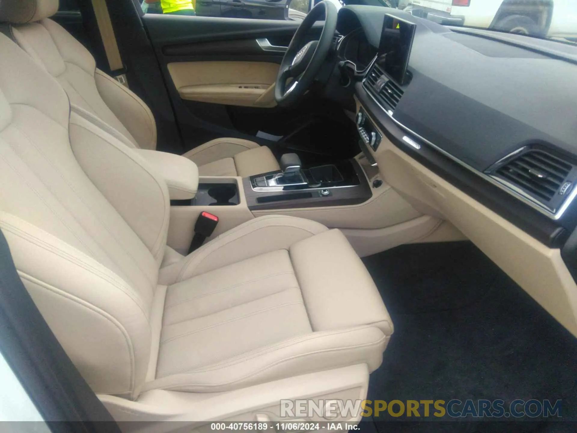 5 Photograph of a damaged car WA1E2AFY7R2015710 AUDI Q5 2024