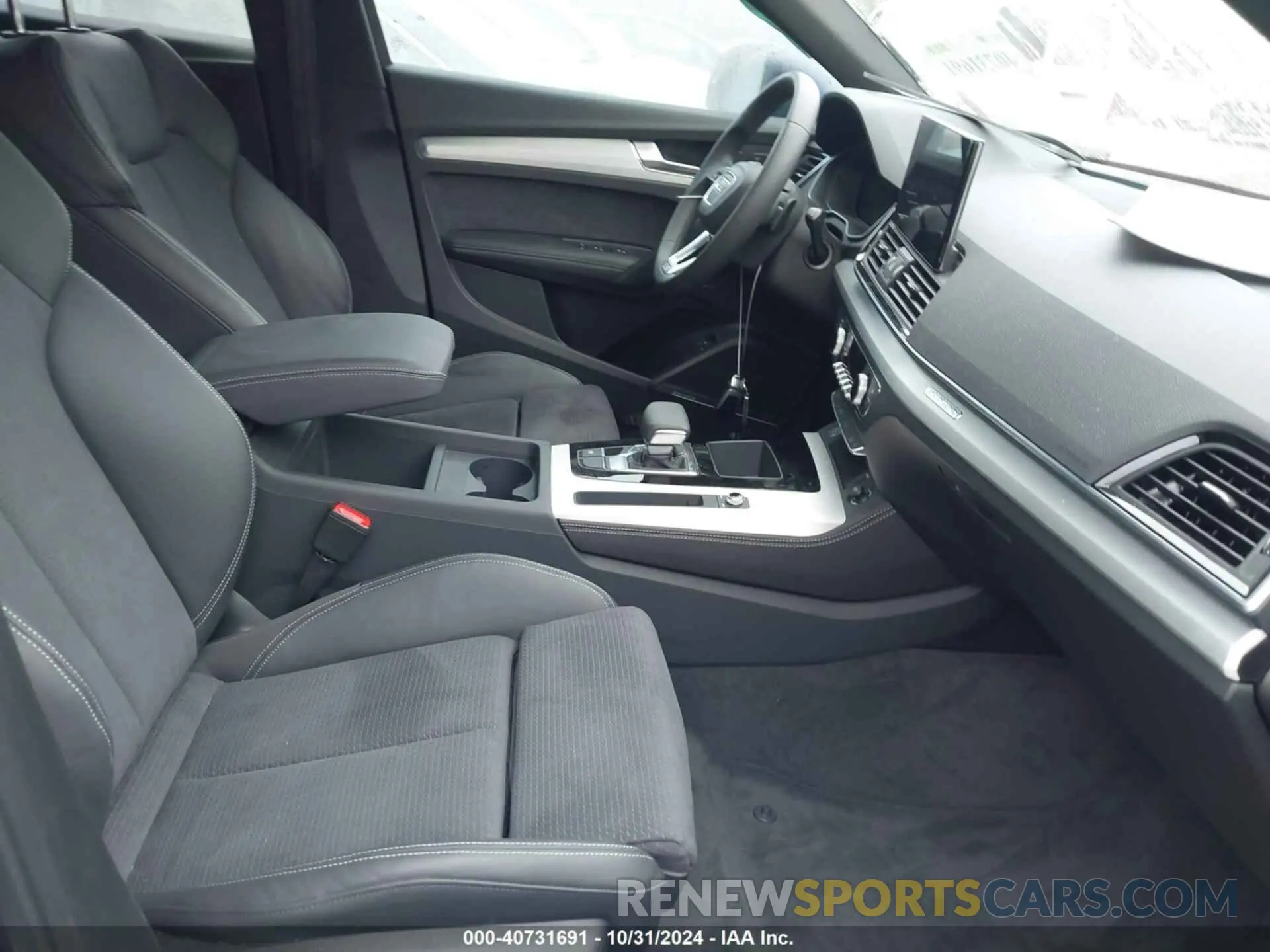 5 Photograph of a damaged car WA1E2AFY7R2029543 AUDI Q5 2024
