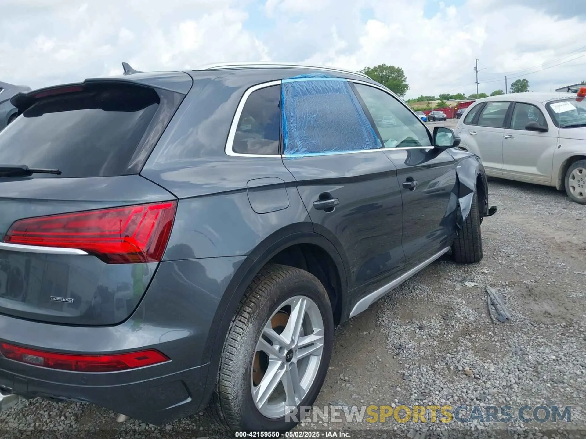 4 Photograph of a damaged car WA1E2AFY7R2150931 AUDI Q5 2024