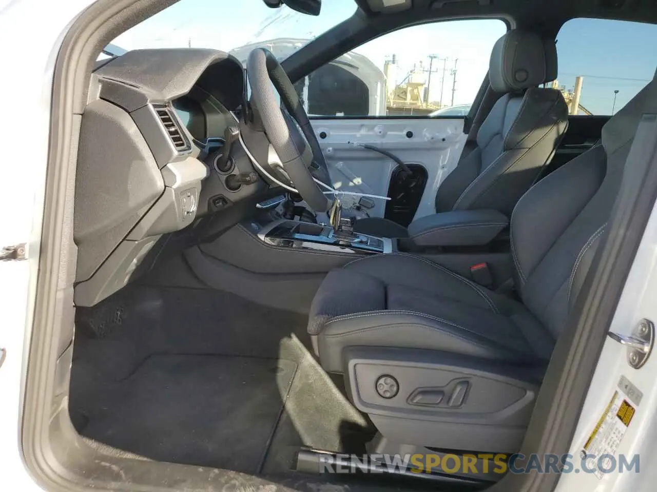 7 Photograph of a damaged car WA1E2AFYXR2125182 AUDI Q5 2024