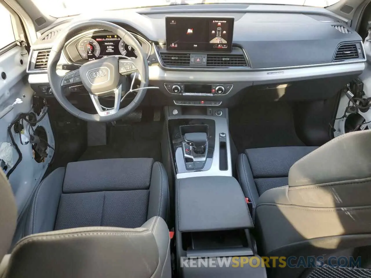 8 Photograph of a damaged car WA1E2AFYXR2125182 AUDI Q5 2024