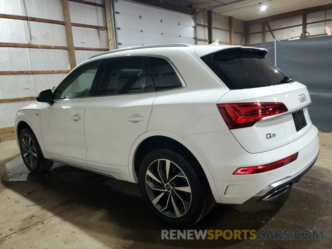 2 Photograph of a damaged car WA1EAAFY0R2033730 AUDI Q5 2024
