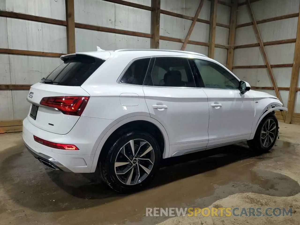 3 Photograph of a damaged car WA1EAAFY0R2033730 AUDI Q5 2024