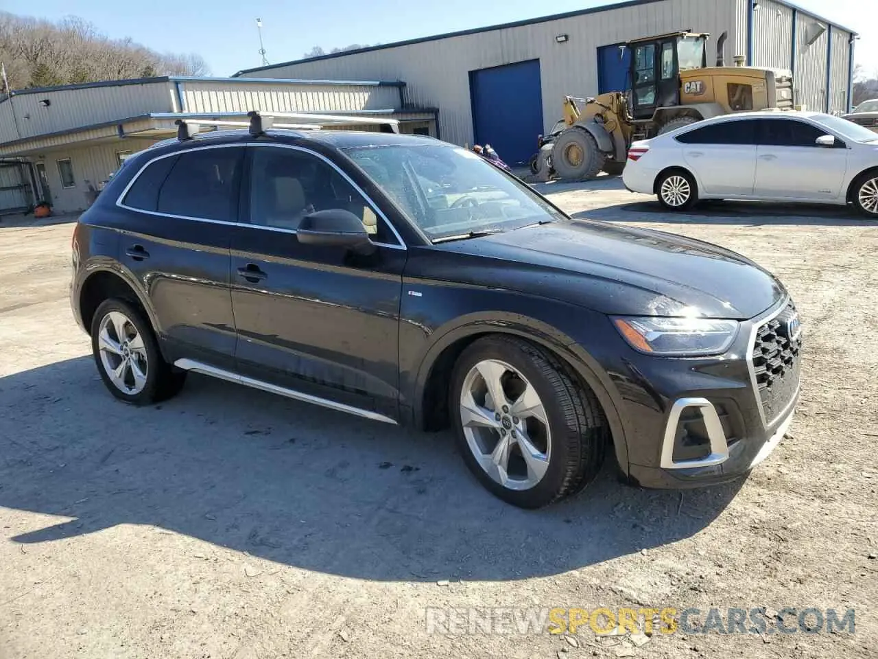 4 Photograph of a damaged car WA1EAAFY0R2038894 AUDI Q5 2024